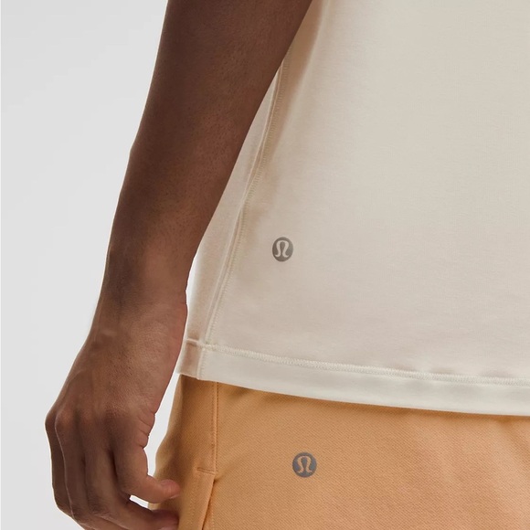 Lululemon Jersey Training Short-Sleeve Shirt
Graphic ColourLight Ivory - Picture 6 of 10